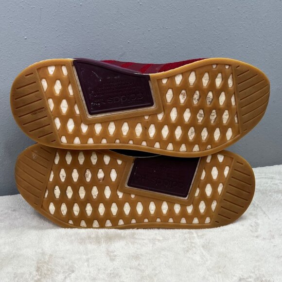 Athletic_Shoes